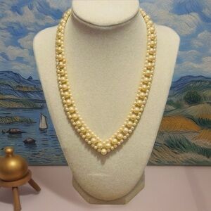0132 Cream Pearl Necklace